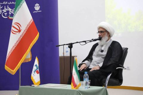 آیت‌الله صفایی بوشهری در جمع دانشجویان: مقاومت، جوهره بقا و پیشرفت در نظم نوین جهانی است / ایران پرچمدار آزادی علم از چنگال امپریالیسم علمی است 
